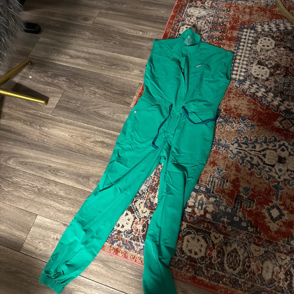 Figs scrub jumpsuit size medium